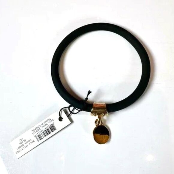 Marc by Marc Jacobs black silicone bracelet with gold tone turnlock brand charm - Picture 2 of 6